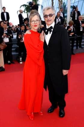 Wim Wenders mit Ehefrau Donata bei der Premiere des Kinofilms Perfect Days auf dem Festival de Cannes 2023 76. Internationale Filmfestspiele von Cannes im Palais des Festivals. Cannes, 25.05.2023