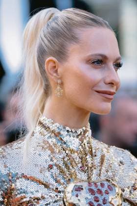 76e Festival International du Film de Cannes. MontÃ e des marches du film L ete dernier . 76th International cannes Film Festival. Red carpet 292623 2023-05-25 Cannes France Delevingne, Poppy  Copyright: xTerencexBaelenx STAR_292623_033