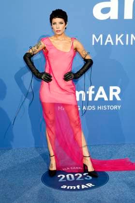 Halsey bei der 29. amfAR Gala Cannes im Rahmen vom Festival de Cannes 2023 76. Internationale Filmfestspiele von Cannes im HÃ tel du Cap-Eden-Roc. Antibes, 25.05.2023
