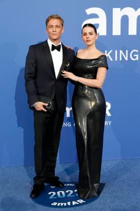 Matthias Schweighöfer und Ruby O. Fee bei der 29. amfAR Gala Cannes im Rahmen vom Festival de Cannes 2023 76. Internationale Filmfestspiele von Cannes im HÃ tel du Cap-Eden-Roc. Antibes, 25.05.2023
