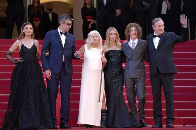 Clotilde Courau - Said Ben Said - Catherine Breillat - LÃ a Drucker - Samuel Kircher - Olivier Rabourdin CELEBRITES : 76 eme festival de Cannes - Red Carpet du film Â« L™Ã tÃ Dernier (Last Summer Â» - Cannes - 25 05 2023 NorbertScanella Panoramic 