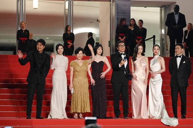 76th Cannes Film Festival 2023, Red Carpet film Cobweb (Dans La Toile ) Pictured: Song Kang-ho, Oh Jung-se, Jeon Yeo-Been, Krystal Jung, Lim Su-jeong, Jang Young-nam, Park Jeong- come on, Kim Ji-woon  Copyright: xManuelexMangiarottix xipa-agencyx xPoolxPhotoxEventsx01x IPA_IPA38223265