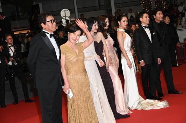 76th Cannes Film Festival 2023, Red Carpet film Cobweb (Dans La Toile ) Pictured: Song Kang-ho, Oh Jung-se, Jeon Yeo-Been, Krystal Jung, Lim Su-jeong, Jang Young-nam, Park Jeong- come on, Kim Ji-woon  Copyright: xManuelexMangiarottix xipa-agencyx xPoolxPhotoxEventsx01x IPA_IPA38223795