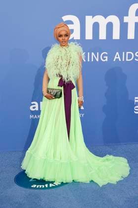 Halima Aden bei der 29. amfAR Gala Cannes im Rahmen vom Festival de Cannes 2023 76. Internationale Filmfestspiele von Cannes im HÃ tel du Cap-Eden-Roc. Antibes, 25.05.2023