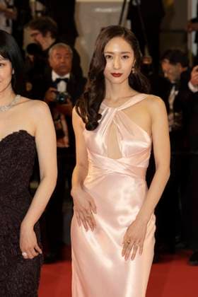 CANNES, FRANCE - MAY 25: Korean-American singer actress Krystal Jung attends the Cobweb (Dans La Toile) red carpet during the 76th Cannes Film Festival at Palais des Festivals on May 25, 2023 in Cannes, France.  Copyright: xVCGx 111438376147