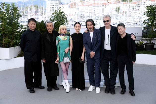 76th Cannes Film Festival 2023, Photocall film Perfect Days . Pictured: Takuma Takasaki, Min Tanaka, Aoi Yamada, Arisa Nakano, KÅji Yakusho, Wim Wenders, Koji Yanai  Copyright: xAlbertoxTerenghi PoolxPhotoxEvenx xPoolxPhotoxEventsx01x IPA_IPA38234230