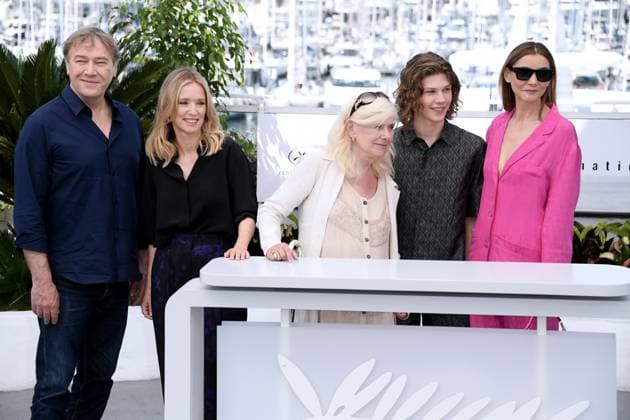 76th Cannes Film Festival 2023, Photocall film L ete Dernier (Last Summer) . Pictured: Olivier Rabourdin, LÃ a Drucker, Catherine Breillat, Samuel Kircher, Clotilde Courau  Copyright: xAlbertoxTerenghi PoolxPhotoxEvenx xPoolxPhotoxEventsx01x IPA_IPA38236004