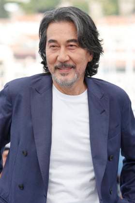 Koji Yakusho beim Photocall zum Kinofilm Perfect Days auf dem Festival de Cannes 2023 76. Internationale Filmfestspiele von Cannes am Palais des Festivals. Cannes, 26.05.2023