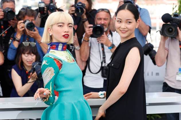 Aoi Yamada und Arisa Nakano beim Photocall zum Kinofilm Perfect Days auf dem Festival de Cannes 2023 76. Internationale Filmfestspiele von Cannes am Palais des Festivals. Cannes, 26.05.2023