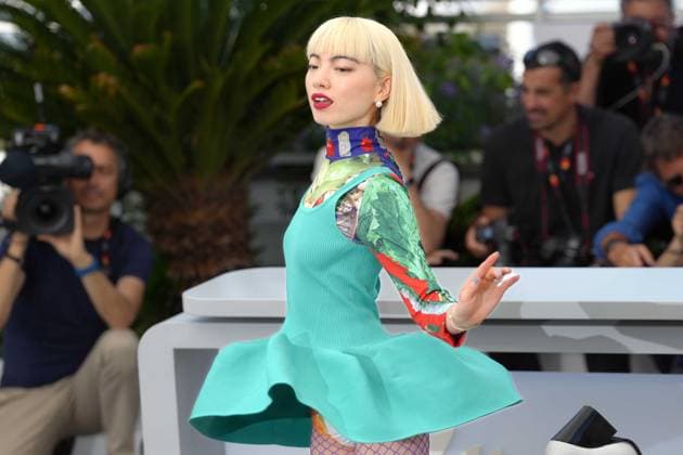Aoi Yamada CELEBRITES : 76 eme festival de Cannes - Red Carpet du film Â« Perfect Days Â» - Cannes - 26 05 2023 NorbertScanella Panoramic 