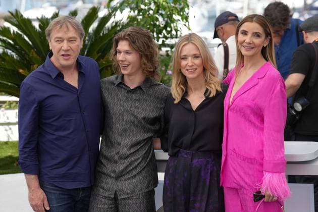 Olivier Rabourdin - Samuel Kircher - LÃ a Drucker - Clotilde Courau CELEBRITES : 76 eme festival de Cannes - Red Carpet du film Â« L ete Dernier (Last Summer) Â» - Cannes - 26 05 2023 NorbertScanella Panoramic 