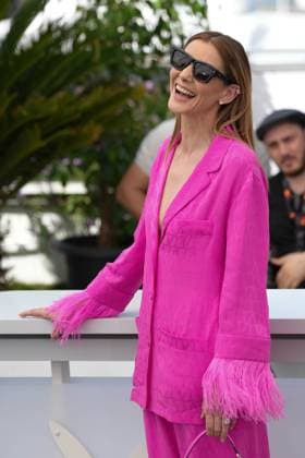 Clotilde Courau CELEBRITES : 76 eme festival de Cannes - Red Carpet du film Â« L ete Dernier (Last Summer) Â» - Cannes - 26 05 2023 NorbertScanella Panoramic 