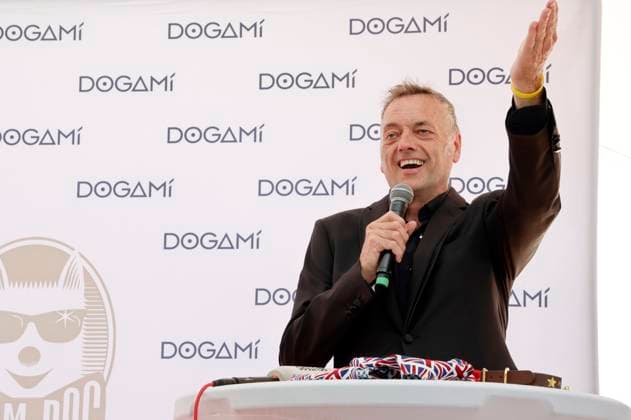 Toby Rose bei der Verleihung des Palm Dog Awards 2023 an Hund Bijou auf dem Festival de Cannes 2023 76. Internationale Filmfestspiele von Cannes. Cannes, 26.05.2023