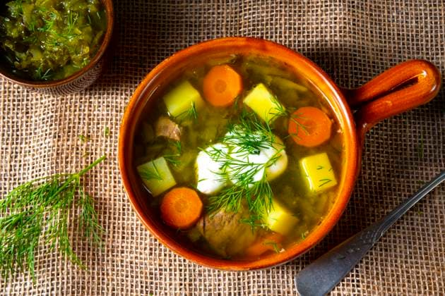 IMAGO Creative: Herbst, Kulinarische Klassiker Polish sour cucumber soup with dill Polish sour cucumber soup with dill Copyright: xZoonar.com DariusxDzinnikx 19270543