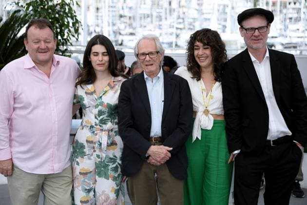 76th Cannes Film Festival 2023, Photocall film The Old Oak . Pictured: Dave Turner, Elba Mari, Ken Loach, Claire Rodgerson, Trevor Fox  Copyright: xAlbertoxTerenghi PoolxPhotoxEvenx xPoolxPhotoxEventsx01x IPA_IPA38263344