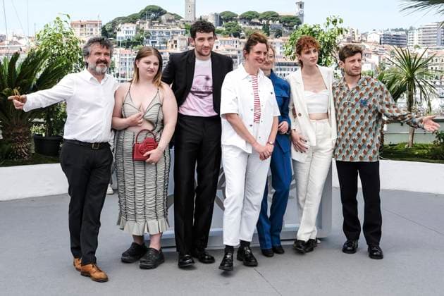 Carlo Cresto-Dina, Lou Roy-Lecollinet, Josh O Connor, Alice Rohrwacher, Alba Rohrwacher, Carol Duarte und Vincenzo Nemolato beim Photocall zum Kinofilm La Chimera auf dem Festival de Cannes 2023 76. Internationale Filmfestspiele von Cannes am Palais des Festivals. Cannes, 27.05.2023