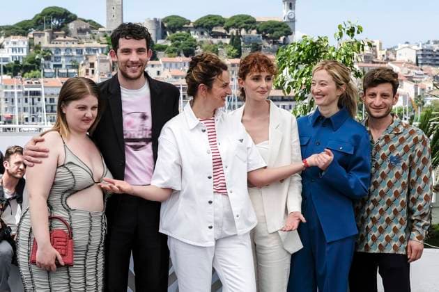 Lou Roy-Lecollinet, Josh O Connor, Alice Rohrwacher, Carol Duarte, Alba Rohrwacher und Vincenzo Nemolato beim Photocall zum Kinofilm La Chimera auf dem Festival de Cannes 2023 76. Internationale Filmfestspiele von Cannes am Palais des Festivals. Cannes, 27.05.2023