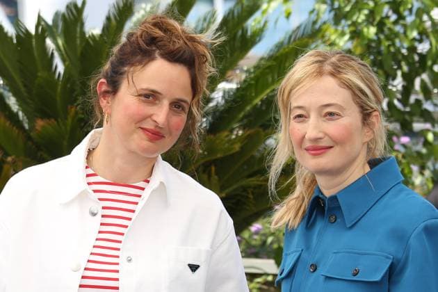 76e Festival International du Film de Cannes. Photocall. 76th Cannes Film Festival. Photocall with cast of the film La chimera . Alice Rohrwacher and Alba Rohrwacher. 292714 2023-05-27 Cannes France  Copyright: xIsabellexVautierx xStarfacex STAR_292714_030