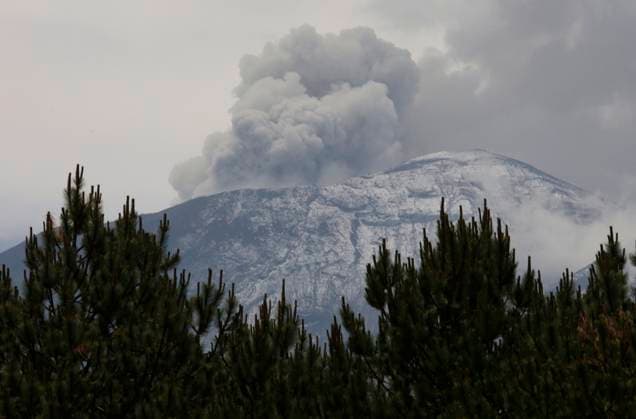 Ash Emissions With Steam And Lava Bombs Reported At Popocatepetl Volcano View of Popocatepetl Volcano during ash emissions with steam and lava bombs at Paso de Cortes in Amecameca, State of Mexico. It is currently at Yellow Traffic Light Phase 3. Amecameca, State Of Mexico Amecameca, State Of Mexico Mexico  Copyright: xGerardoxVieyrax originalFilename: vieyra-notitle230527_np7Jy.jpg