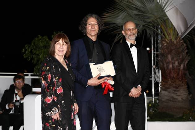 May 27, 2023, Cannes, Cote d Azur, France: Director JONATHAN GLAZER wins the GRAND PRIX and attends the Awards photocall of the 76th Annual Cannes Film Festival at Palais des Festivals on May 27, 2023 in Cannes, France Cannes France - ZUMAc179 20230527_zep_c179_060 Copyright: xMickaelxChavetx