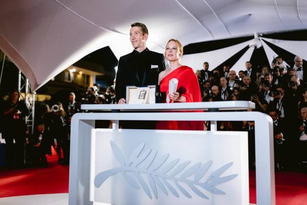 76e Festival International du Film de Cannes. Photocall des laureats. 76th International Cannes Film Festival. Photocall with winners. Prix du Jury pour Les feuilles Mortes d Aki Kaurismaki 292722 2023-05-27 Cannes France  Copyright: xTerencexBaelenx STAR_292722_003