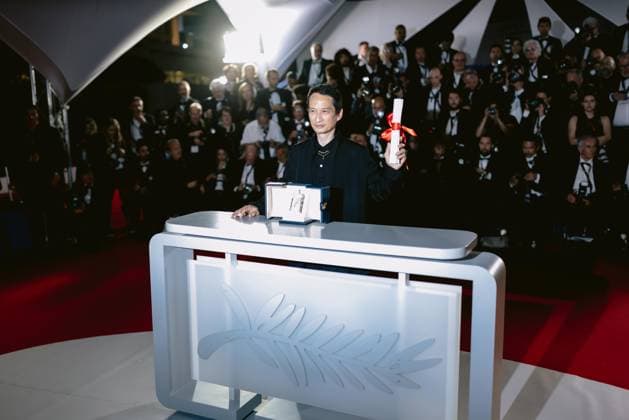 76e Festival International du Film de Cannes. Photocall des laureats. 76th International Cannes Film Festival. Photocall with winners. prix de la mise scene: la Passion de Dodin Bouffant 292722 2023-05-27 Cannes France Tran Anh Hung  Copyright: xTerencexBaelenx STAR_292722_006