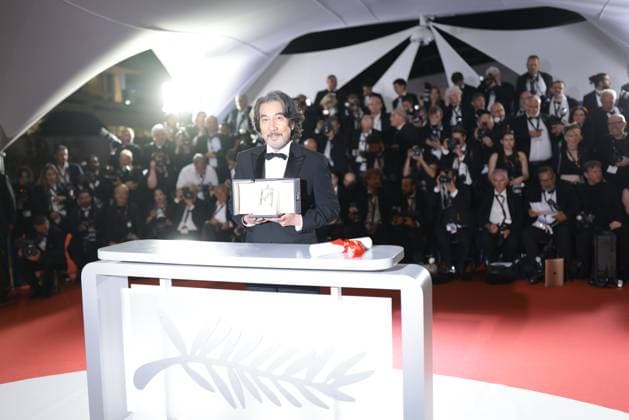 76e Festival International du Film de Cannes. Photocall des laureats. 76th International Cannes Film Festival. Photocall with winners Prix d interpretation massucline 292722 2023-05-27 Cannes France Yakusho, Koji  Copyright: xTerencexBaelenx STAR_292722_014