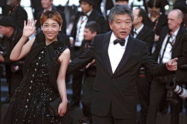 Sakura Ando und Hirokazu Koreeda bei der Abschlussveranstaltung mit der Premiere des Animationsfilms Elemental auf dem Festival de Cannes 2023 76. Internationale Filmfestspiele von Cannes im Palais des Festivals. Cannes, 27.05.2023