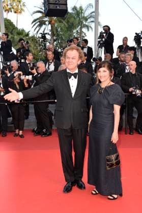 John C. Reilly und Frau Alison Dickey bei der Elemental Premiere und Abschlussceremonie 76. Filmfestspiele in Cannes 27.05.2023