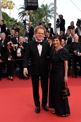 John C. Reilly und Frau Alison Dickey bei der Elemental Premiere und Abschlussceremonie 76. Filmfestspiele in Cannes 27.05.2023