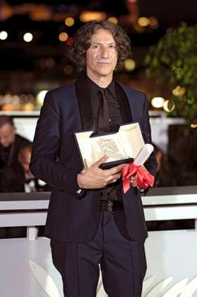Jonathan Glazer mit dem Großen Preis der Jury für The Zone of Interest beim Photocall mit den Preisträgern auf dem Festival de Cannes 2023 76. Internationale Filmfestspiele von Cannes am Palais des Festivals. Cannes, 27.05.2023