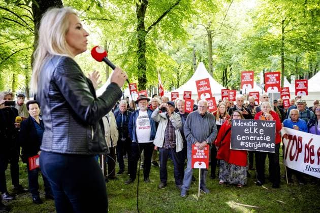 THE HAGUE - House of Representatives party chairpersons Lilian Marijnissen (SP) gives a speech during a protest prior to the debate and vote in the Senate on the pension law that makes a new pension system possible. The SP is adamantly against the new law. ANP ROBIN VAN LONKHUIJSEN netherlands out - belgium out  Copyright: xx x470533237x originalFilename: 470533237.jpg