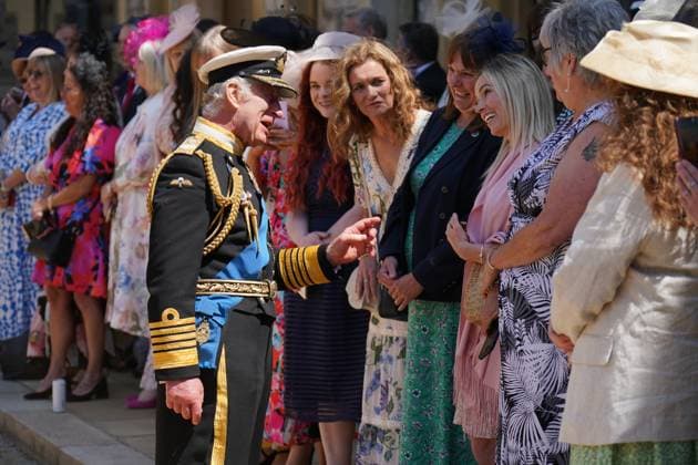 Entertainment Themen der Woche KW22 Entertainment Bilder des Tages . 30 05 2023. Windsor, United Kingdom. King Charles III talks to relatives after presenting personnel from the Royal Navy with the Royal Victorian Order, for taking part in Queen Elizabeth II s funeral procession, at a ceremony at Windsor Castle.  xPoolx xi-Imagesx IIM-24421-0014