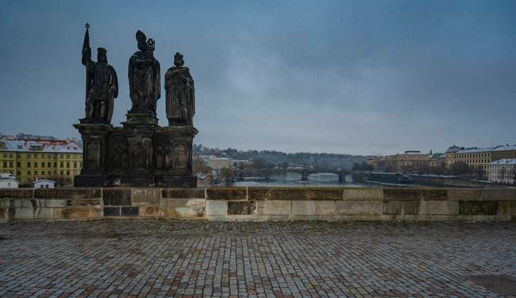 The Karl s bridge in Prague on a cloudy fall day Prague, Prague, Czechia CR_THHE230529C-1128241-01