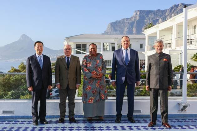 Bilder des Jahres 2023, News June 06 News Themen der Woche KW22 SOUTH AFRICA, CAPE TOWN - JUNE 1, 2023: China s Vice Minister of Foreign Affairs Ma Zhaoxu, Brazil s Foreign Minister Mauro Vieira, South Africa s Minister of International Relations and Cooperation Naledi Pandor, Russia s Foreign Minister Sergei Lavrov, and India s External Affairs Minister Subrahmanyam Jaishankar (L-R) pose during a photo op as part of a BRICS Foreign Ministers meeting. Russian Foreign Ministry Press Service TASS  59549898