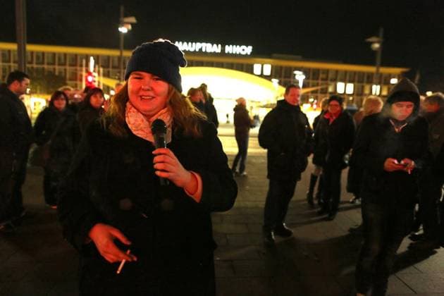 Raucherdemo Demonstration von Nikotinsüchtigen gegen das Rauchverbot in der Gastronomie unter dem Motto: Das Bermudadreieck bleibt verraucht! vom BO-Hauptbahnhof ins Bermudadreieck