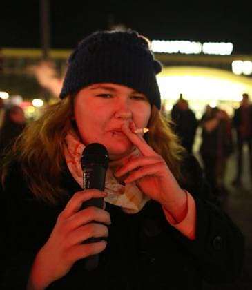 Raucherdemo Demonstration von Nikotinsüchtigen gegen das Rauchverbot in der Gastronomie unter dem Motto: Das Bermudadreieck bleibt verraucht! vom BO-Hauptbahnhof ins Bermudadreieck