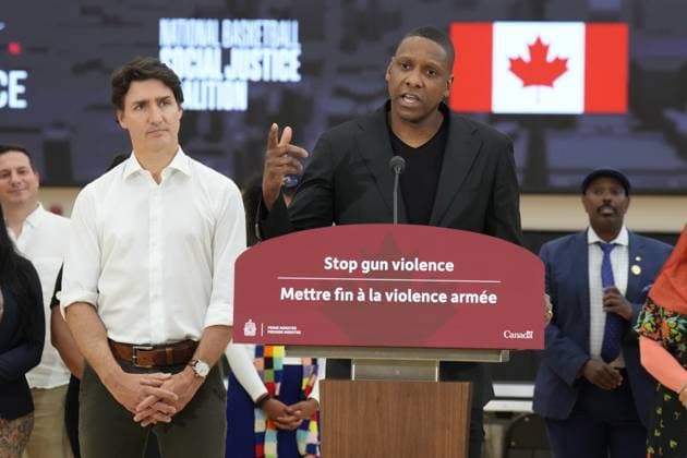 June 1, 2023, TORONTO, ON, CANADA: Prime Minister Justin Trudeau looks on as Toronto Raptors president Masai Ujuri speaks about gun violence, at the OVO Athletic Centre in Toronto on Thursday, June 1, 2023. TORONTO CANADA  - ZUMAc35_ 20230601_zaf_c35_144 Copyright: xNathanxDenettex