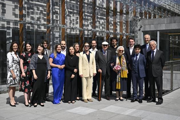 Entertainment Themen der Woche KW22 King Albert II of Belgium and Queen Paola of Belgium pose for the photographer with the artists in residence at the Academic Closing Ceremony at the Queen Elisabeth Music chapel, in Waterloo, Friday 02 June 2023. The Queen will present the Artists in Residence at the Queen Elisabeth Music Chapel with their Artist Diploma, marking the end of their residency at the Queen Elisabeth Music Chapel.  DIRKxWAEM 68305620