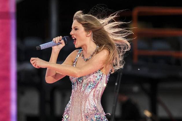 Bilder des Jahres 2023, Entertainment June 06 Entertainment Themen der Woche KW22 June 2, 2023, Chicago, IL, USA: Taylor Swift performs during opening night of the Chicago Eras Tour at Soldier Field on June 2, 2023, in Chicago. Chicago USA - ZUMAm67_ 20230602_zaf_m67_038 Copyright: xShannaxMadisonx