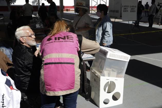 News Bilder des Tages Electoral process for the government of the State of Mexico June 4, 2023, Municipality of Texcoco, State of Mexico, Mexico: Citizens go to the polls to cast their votes for the gubernatorial election, in the municipality of Texcoco in the State of Mexico. on June 4, 2023 in Municipality of Texcoco, State of Mexico, Mexico (Photo by Luis Barron Eyepix Group). Copyright: xLuisxBarronx xEyepixxGroupx LB_20230604_DELFINA27