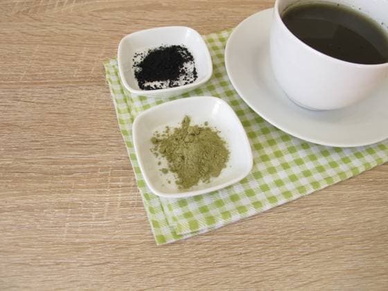 Schwarzer Matcha Tee mit Aktivkohle Schwarzer Matcha Tee mit Aktivkohle Copyright: xZoonar.com HeikexRaux 11774446