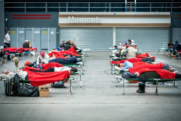 News Themen der Woche KW23 News Bilder des Tages UTRECHT, 5 June 2023, Due to a malfunction at Prorail, no trains run between Utrecht Central and Amsterdam. More than 150 travelers spent the night in the emergency shelter set up by the Red Cross in the Jaarbeurs. PHOTO Koen Laureij netherlands out - belgium out  Copyright: xx x470932116x originalFilename: 470932116.jpg