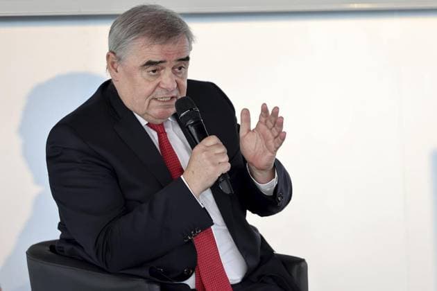 Das wird man doch wohl sagen dürfen - Kabarettist Dieter Nuhr im Gespräch mit Bundesverfassungsrichter Peter Müller Über die Meinungsfreiheit in Deutschland *** NUR FÜR REDAKTIONELLE ZWECKE *** EDITORIAL USE ONLY ***<p>Bundesverfassungsrichter Peter Müller spricht über die Meinungsfreiheit in Deutschland und im Ruhrgebiet am 06. Juni 2023 im Erich-Brost-Pavillon der Zeche Zollverein in Essen-Katernberg. Deutschland NRW Essen Copyright: ChristofxKöpsel *** That one may say nevertheless probably cabaret artist Dieter Nuhr in the discussion with Federal Constitutional Judge Peter Mueller over the liberty of opinion in Germany ONLY FOR EDITORIAL PURPOSES EDITORIAL USE ONLY p Federal Constitutional Judge Peter Mueller speaks over the lib Copyright: ChristofxKöpsel doc7qj3xc3le411c6uas6x7 ,EDITORIAL USE ONLY