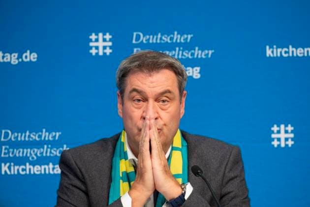News Themen der Woche KW23 News Bilder des Tages Eroeffnungs-Pressekonferenz am Mittwoch (07.06.2023) der Veranstalter des Deutschen Evangelischen Kirchentags in Nuernberg. (Foto: Bayerns Ministerpraesident Markus Soeder (CSU, Söder)) Vom 7. bis 11. Juni werden etwa 100.000 Besucher in der mittelfraenkischen Stadt zum 38. Deutschen Evangelischen Kirchentag erwartet. Das groesste christliche Laientreffen in Deutschland findet in diesem Jahr unter der Losung Jetzt ist die Zeit statt. (Siehe epd-Meldung vom 07.06.2023) EDITORIAL USE ONLY *** Opening press conference on Wednesday 07 06 2023 of the organizers of the German Protestant Church Congress in Nuremberg Photo Bavarias State Premier Markus Soeder CSU, Söder From 7 to 11 June, about 100,000 visitors are expected in the central Francon Copyright: epd-bild TimxWegner epd-Kirchentag5-kopieren