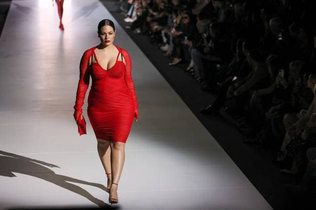 MFW - Dolce And Gabbana Runway Ashley Graham walks the runway of Dolce & Gabbana fashion show during Milan Fashion Week Fall-Winter 2023-24, Milan, Italy, on February 25, 2023. Photo by Marco Piovanotto ABACAPRESS.COM Milan Italy  Copyright: xPiovanottoxMarco ABACAx 843663_054 PiovanottoxMarco ABACAx 843663_054