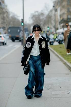 PFW - Street Style Street style, Ran Chen arriving at Stella McCartney Fall-Winter 2023-2024 show, held at Ecole Militaire, Paris, France, on March 6th, 2023. Photo by Marie-Paola Bertrand-Hillion ABACAPRESS.COM Paris France  Copyright: xBertrand-HillionxMarie-Paola ABACAx 851074_297 Bertrand-HillionxMarie-Paola ABACAx 851074_297