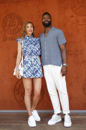 Ariane Brodier et Fulgence Ouedraogo CELEBRITES : Roland-Garros 2023 - Paris - 08 06 2023 MichaelBaucher Panoramic 