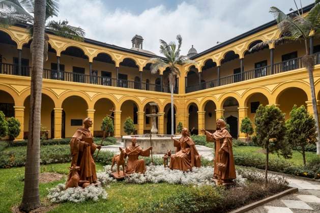 Basilica y Convento de San Francisco de Lima, Lima, Peru, South America Copyright: BenxPipe 848-2645