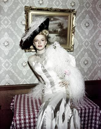 Dale Evans, ca. 1940sP4DDAEV EC004 PUBLICATIONXNOTxINxCANxCHNxFRAxITAxJPNxNORxPOLxRUSxESPxUKxUSA Copyright: xx P4DDAEV EC004